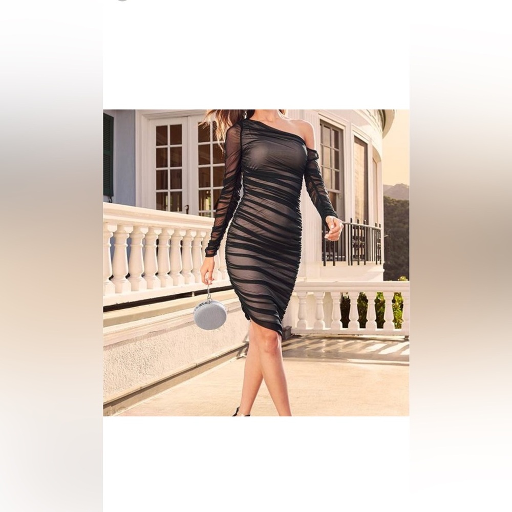 Venus ruched black mesh bodycon dress in size 1x